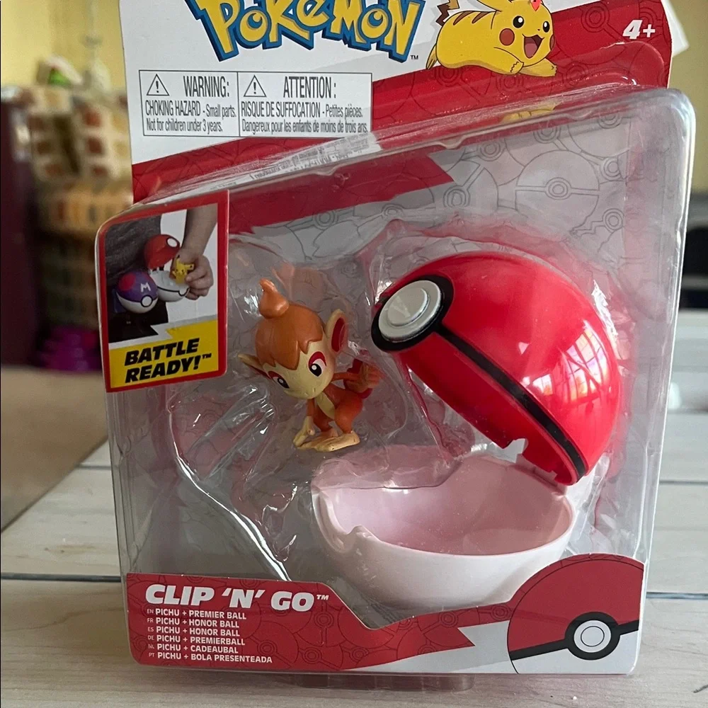 Pokémon Chimchar Clip 'N' Go Poké Ball